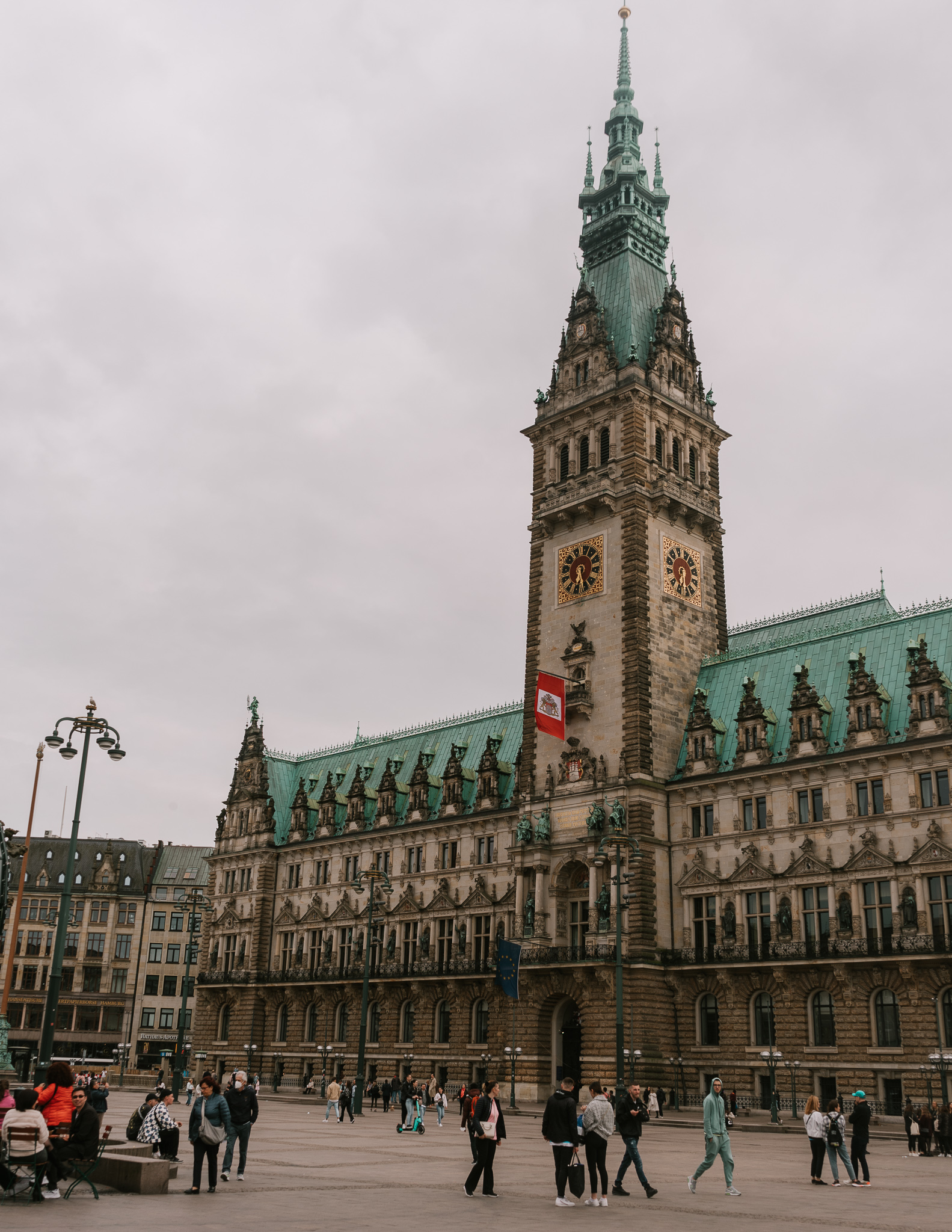 The rathaus of Hamburg Germany